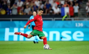 أكثر 10 لاعبين تسجيلاً من ضربات الجزاء في تاريخ كرة القدم