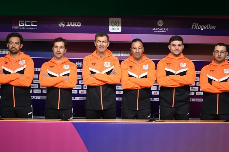 المدرب روي ألميدا يعلن تشكيل طاقمه الفني في الدفاع الحسني الجديدي