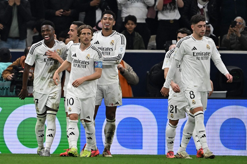 أنشيلوتي يعلن عن تشكيلة ريال مدريد لمباراة بريست في دوري الأبطال