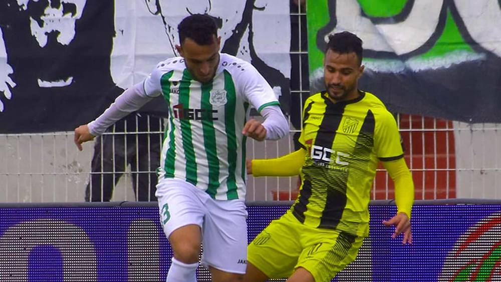التعادل يفرض نفسه في مواجهة الدفاع الحسني الجديدي والمغرب الفاسي