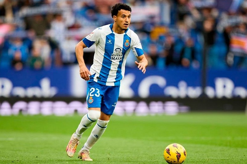 عمر الهلالي يتألق في إسبانيول ويواصل جذب الأنظار