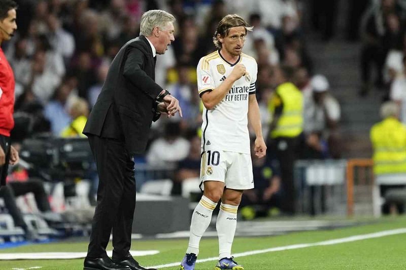 أنشيلوتي: مودريتش أسطورة لا تتكرر في عالم كرة القدم