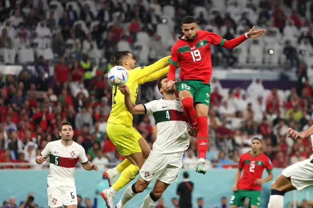 أعلى 10 قفزات في تاريخ كرة القدم